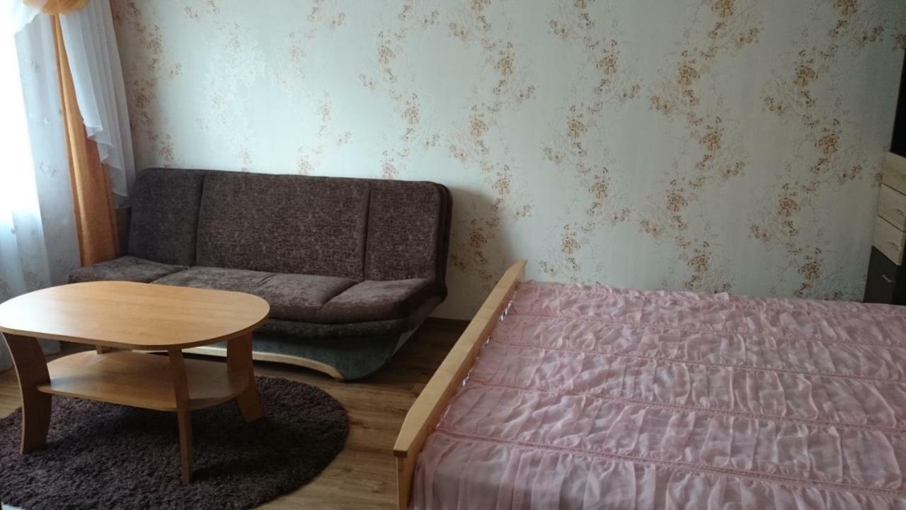 Апартамент В Центре Города, Stacijas 111 ダウガフピルス エクステリア 写真